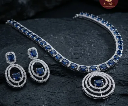 Aarohi jewellery craftsmanship detail